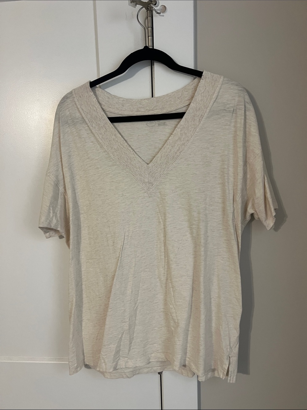 aerie Light Cream V-Neck Short Sleeve Top